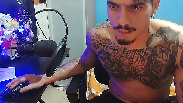 Badboyi1997 online show from October 6, 1:07 am