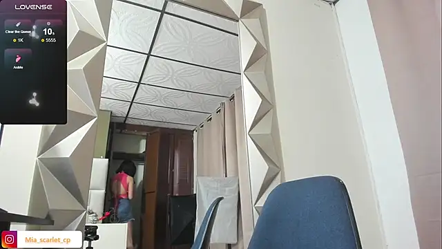 Mia scarlet69 online show from March 4, 12:24 pm