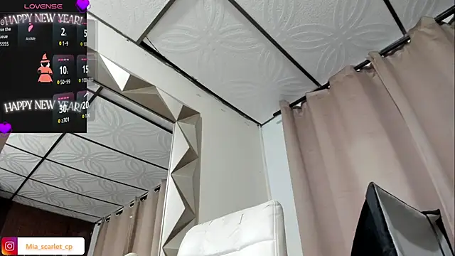 Mia scarlet69 online show from April 14, 12:10 pm