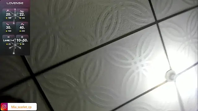 Mia scarlet69 online show from April 1, 12:06 pm