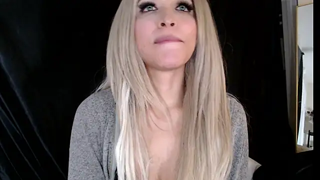 liadivina online show from February 15, 10:33 am