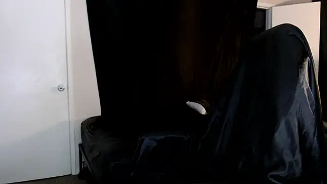 liadivina online show from March 22, 7:36 am