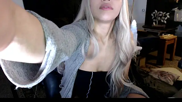 liadivina online show from February 27, 4:13 am