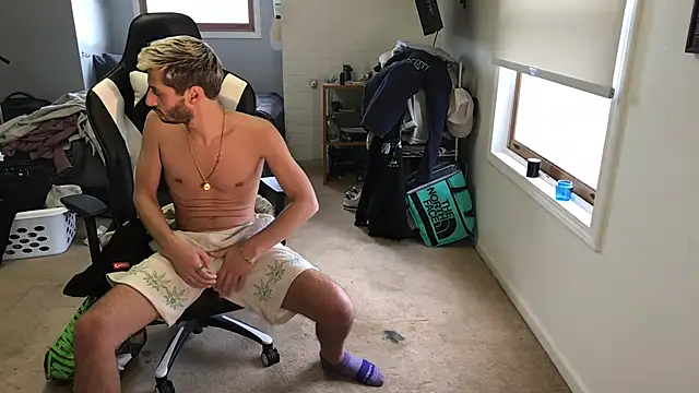 Snapshot of Dylansd chatting on March 7, 3:49 pm Dylansd online show from March 7, 3:49 pm