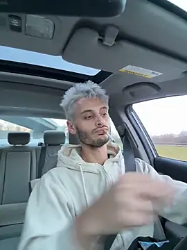 Snapshot of Dylansd chatting on December 28, 9:40 pm Dylansd online show from December 28, 9:40 pm