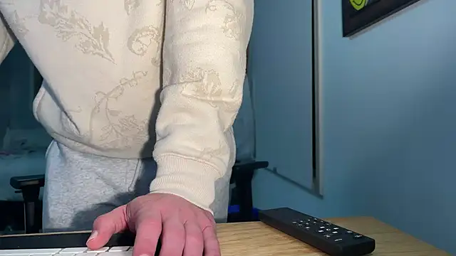 Snapshot of Dylansd chatting on December 31, 4:49 am Dylansd online show from December 31, 4:49 am