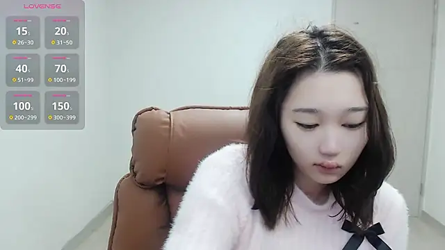 daniela  0 online show from December 3, 3:48 am