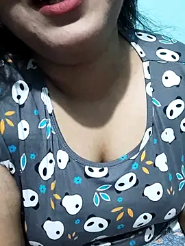 Snapshot of Rani_devi88 chatting on February 19, 5:49 am Rani devi88 online show from February 19, 5:49 am