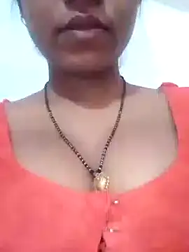 riya houswife online show from December 24, 9:28 am