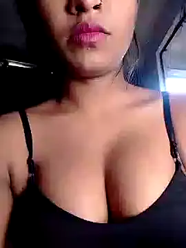 riya houswife online show from December 4, 8:17 am