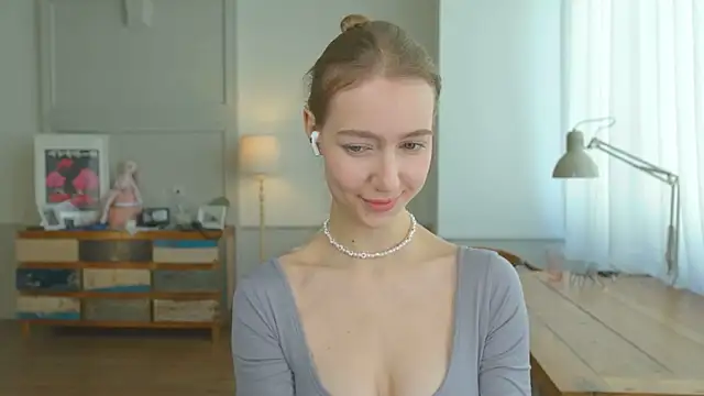 solar bella online show from February 9, 11:04 am