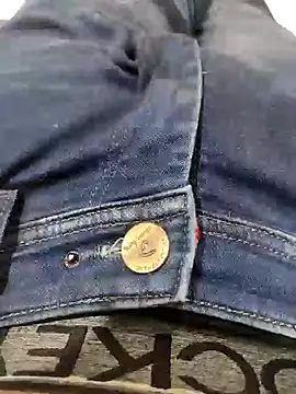 themostnaughtiestguyy online show from November 2, 5:18 pm