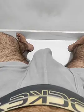 themostnaughtiestguyy online show from September 25, 6:14 pm