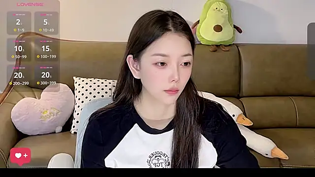 Yilin1999 online show from May 16, 8:13 am
