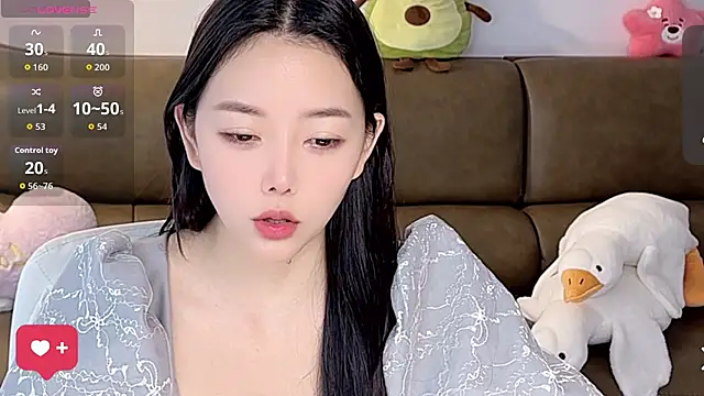 Snapshot of Yilin1999 chatting on September 23, 8:43 am Yilin1999 online show from September 23, 8:43 am