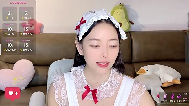 Snapshot of Yilin1999 chatting on February 27, 5:05 pm Yilin1999 online show from February 27, 5:05 pm