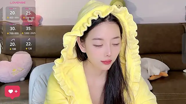 Snapshot of Yilin1999 chatting on February 26, 3:21 pm Yilin1999 online show from February 26, 3:21 pm