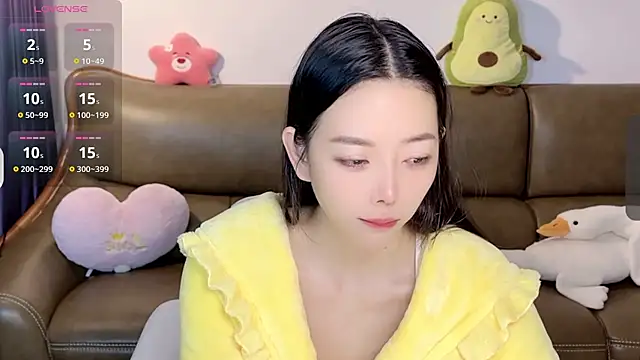 Snapshot of Yilin1999 chatting on February 15, 12:54 pm Yilin1999 online show from February 15, 12:54 pm