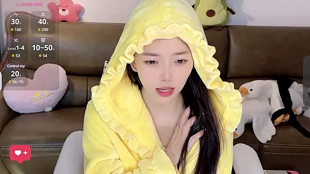Snapshot of Yilin1999 chatting on March 9, 7:23 am Yilin1999 online show from March 9, 7:23 am