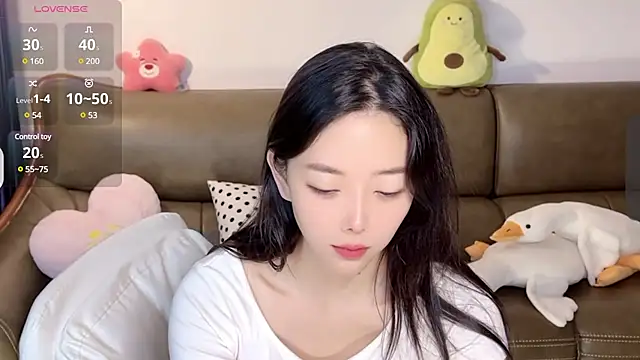 Snapshot of Yilin1999 chatting on February 21, 10:26 pm Yilin1999 online show from February 21, 10:26 pm