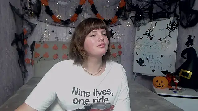 StaceyLex online show from November 3, 7:35 am