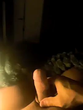 mirrowhot online show from May 12, 10:49 pm