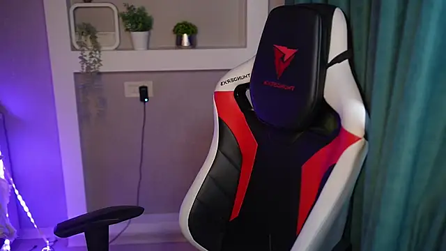 LisaElfy online show from February 11, 1:22 pm