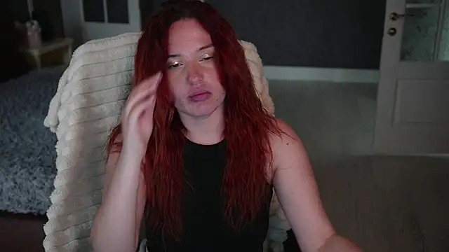 LisaElfy online show from April 2, 2:02 pm