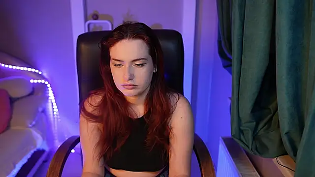 LisaElfy online show from February 6, 4:47 pm