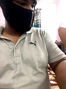 mickey love online show from October 5, 4:20 pm