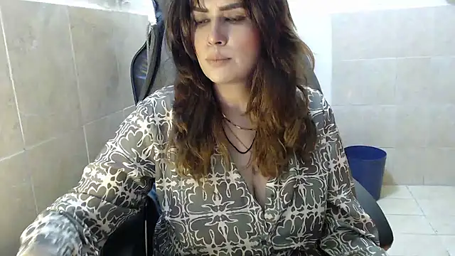 Snapshot of pareeti chatting on January 8, 12:00 pm pareeti online show from January 8, 12:00 pm