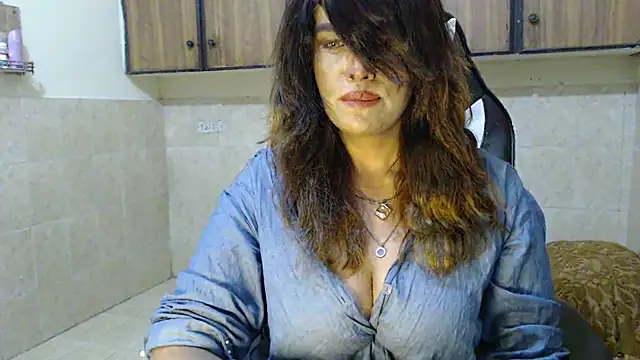 pareeti online show from February 17, 8:28 pm