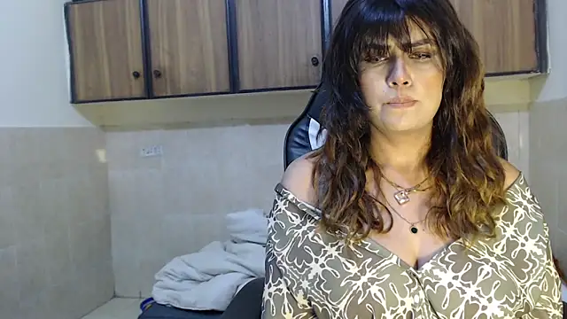 pareeti online show from February 15, 12:15 pm