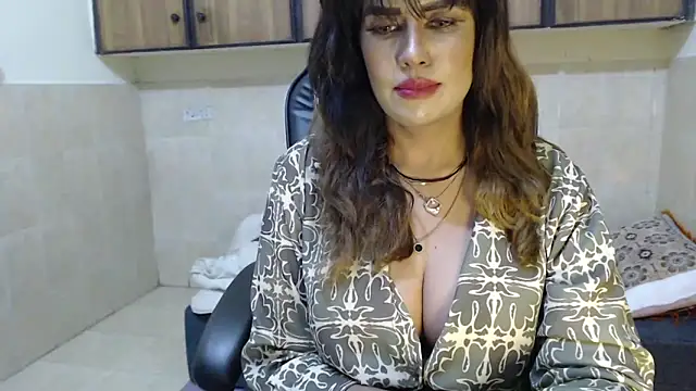 pareeti online show from February 11, 11:43 am