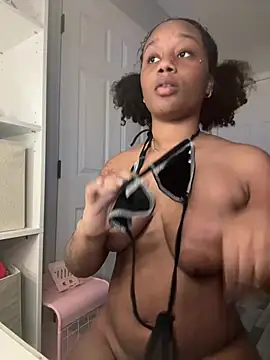 Snapshot of strip4faith chatting on February 3, 10:48 pm strip4faith online show from February 3, 10:48 pm