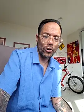mileflav0r online show from May 9, 7:56 am