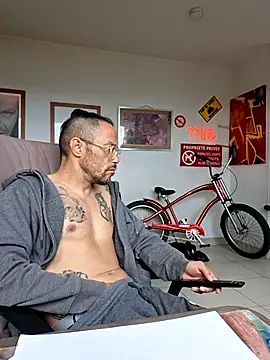 mileflav0r online show from May 16, 7:29 am