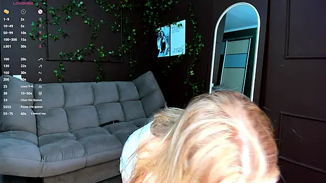 LinaCristonsen online show from February 25, 5:19 pm