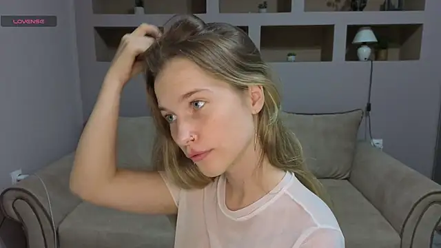 LinaCristonsen online show from September 10, 5:23 pm