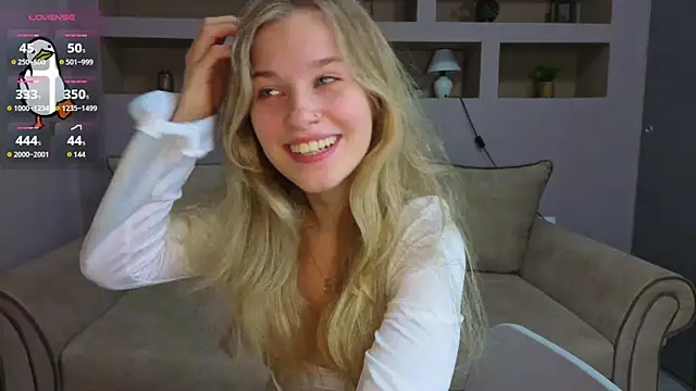 LinaCristonsen online show from November 21, 4:17 pm