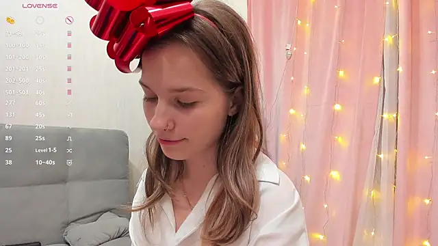 LinaCristonsen online show from December 23, 1:45 pm