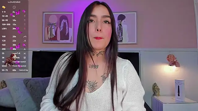 Snapshot of elodie_walker chatting on October 19, 1:36 pm elodie walker online show from October 19, 1:36 pm