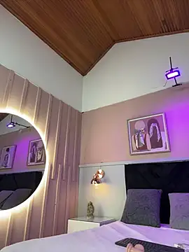 elodie walker online show from March 4, 12:35 pm