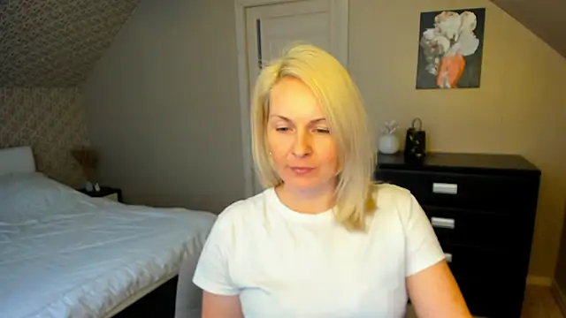 Alicee Gracee online show from December 1, 9:21 am