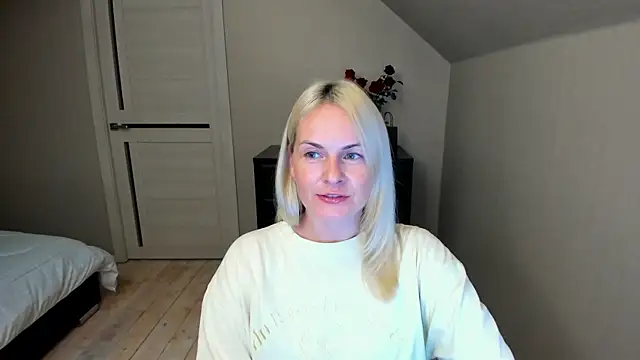 Alicee Gracee online show from September 27, 6:25 pm