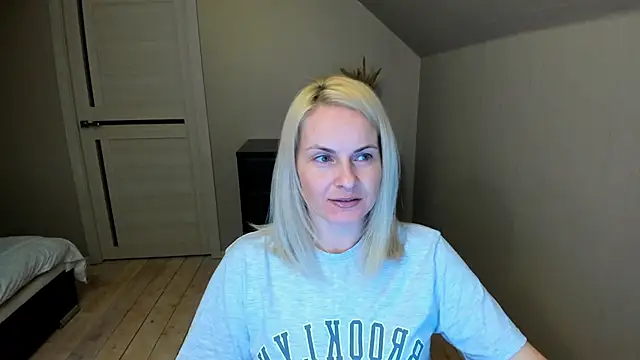 Alicee Gracee online show from February 25, 7:06 pm