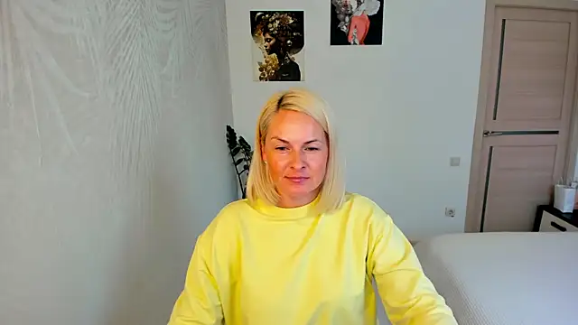 Snapshot of Alicee_Gracee chatting on July 18, 12:25 pm Alicee Gracee online show from July 18, 12:25 pm