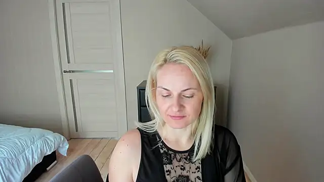 Alicee Gracee online show from February 26, 6:48 pm
