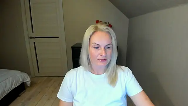 Alicee Gracee online show from October 4, 6:31 pm