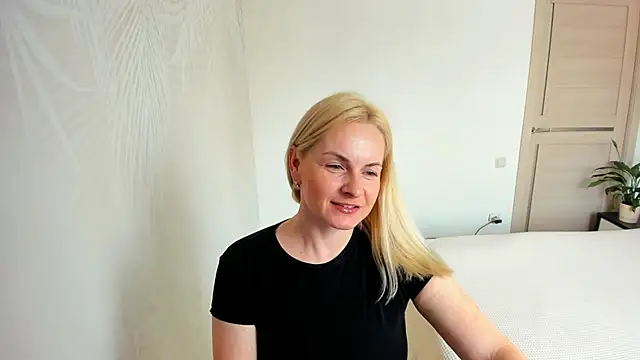 Alicee Gracee online show from March 18, 9:56 am